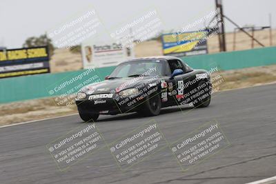 media/Jun-01-2025-CalClub SCCA (Sun) [[eae223c5dd]]/Group 5/Race (Front Straight)/